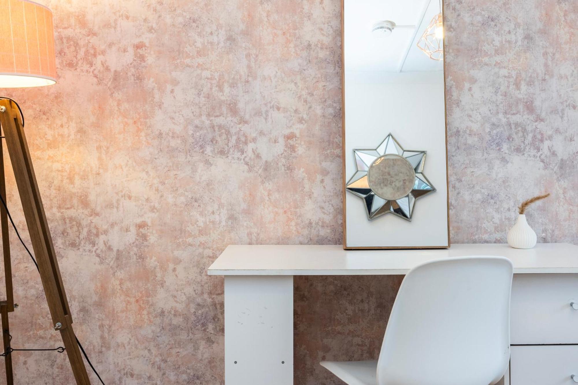 Trendy 4 Bed Apartment Near Vibrant Shoreditch W Balcony And Walking Distance To Tube London Bagian luar foto